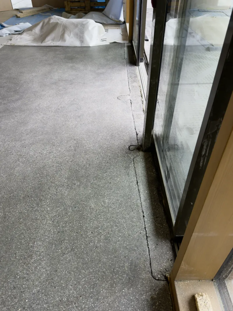 BAUKUNST – Baukosmetik Schweiz – Terrazzo – Vorher – Bodenreparatur – Aargau