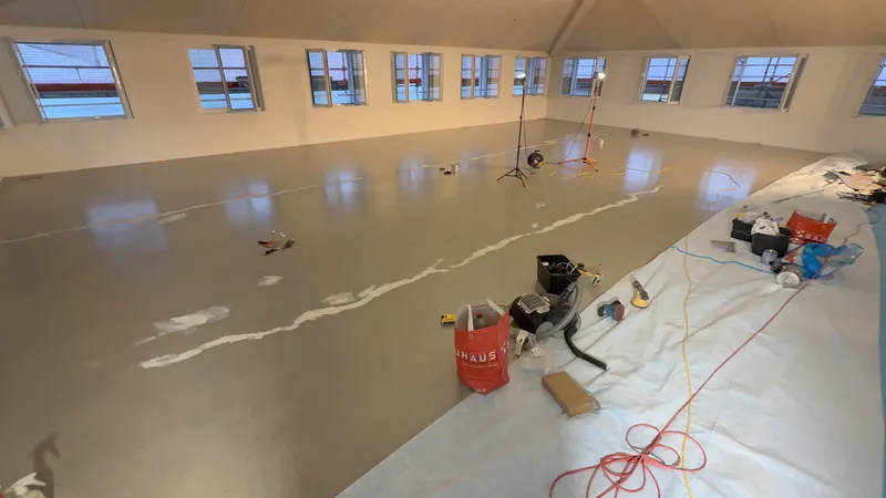BAUKUNST – Baukosmetik Schweiz – Sichtbeton – Vorher – Großflächenreparatur – St. Gallen
